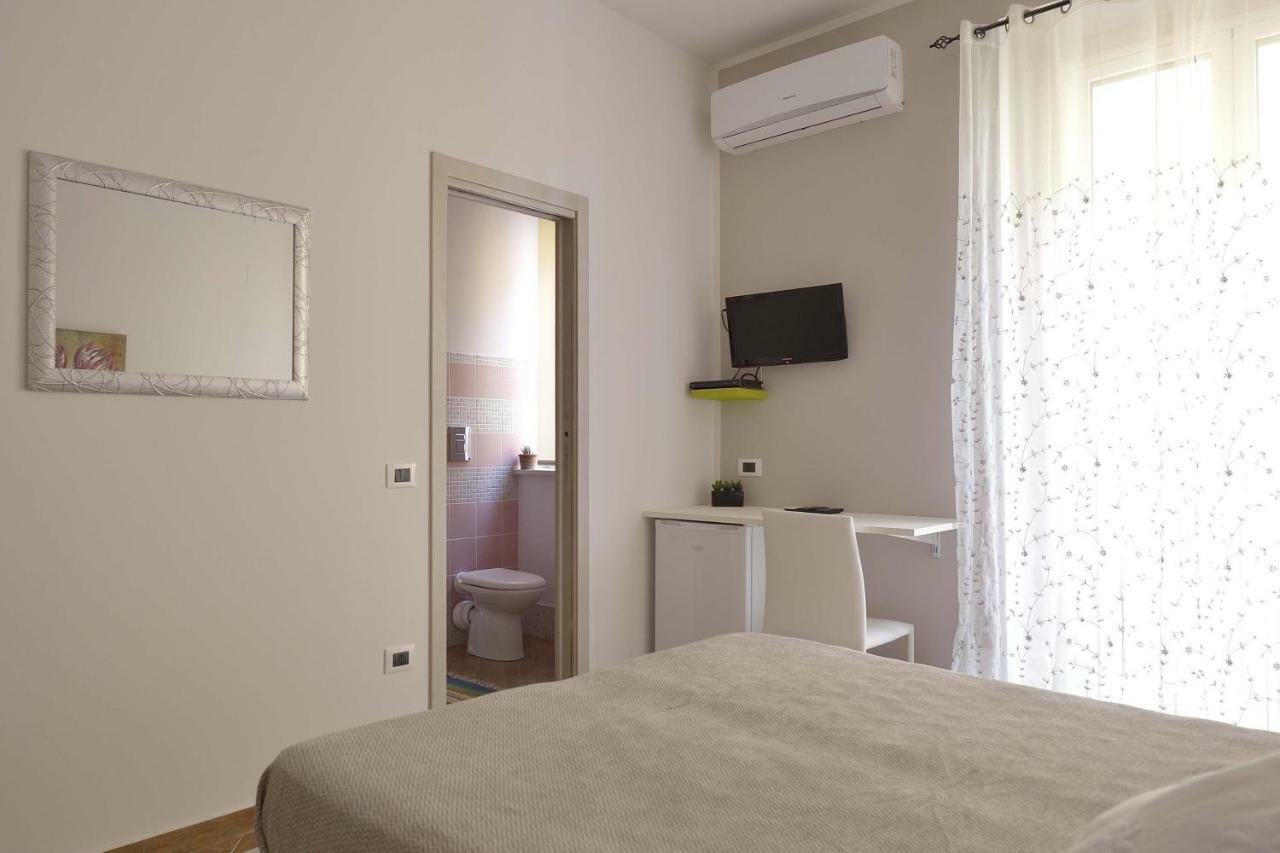 Cavaliere Costa Bed & Breakfast Porto Empedocle Exterior foto