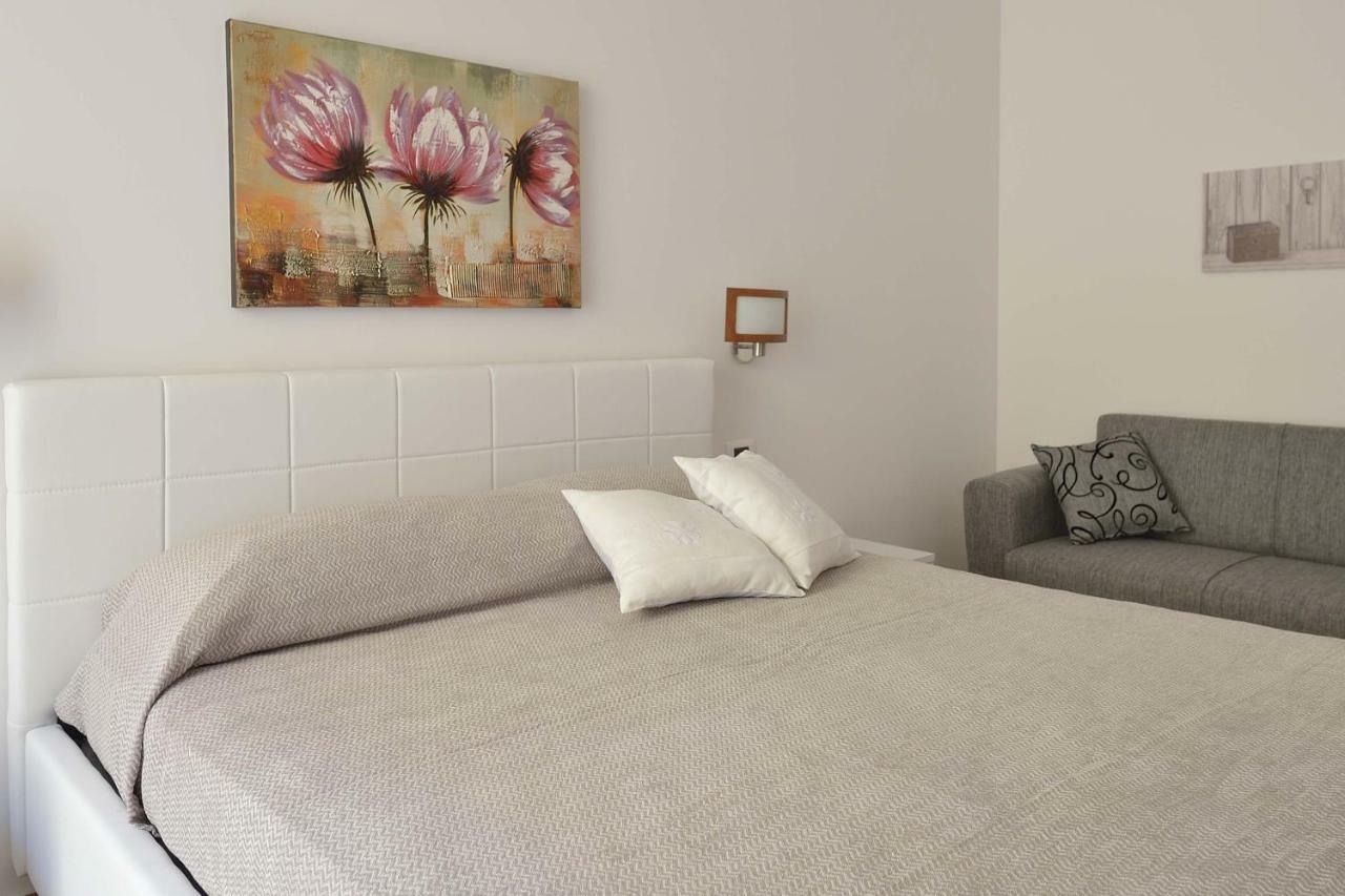 Cavaliere Costa Bed & Breakfast Porto Empedocle Exterior foto